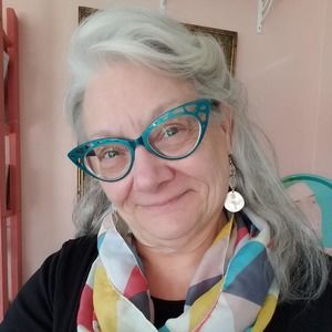 Meet your Posher, Julie